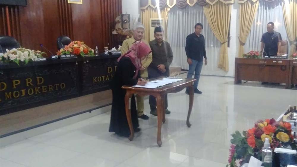 Eksekutif dan Legislatif Setujui Raperda P-APBD Kota Mojokerto Tahun 2023