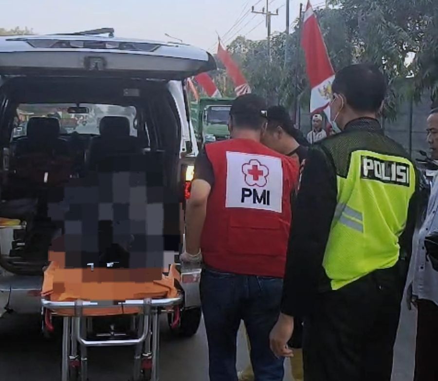 Pengendara Motor Tewas Usai Tabrak Truk Parkir di Mojokerto
