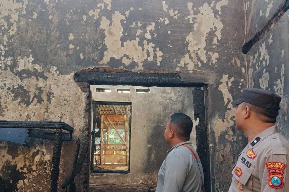 Rumah di Puri Mojokerto Ludes Dilalap si Jago Merah