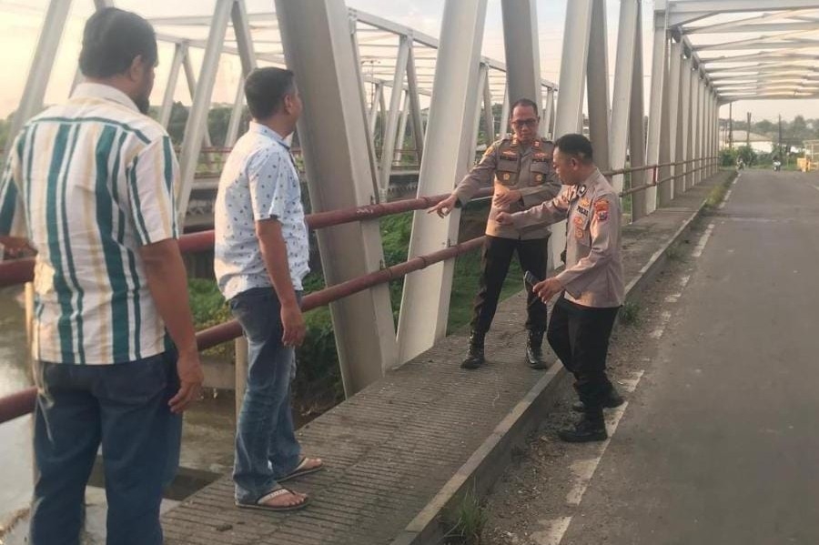 Warga Pungging Geger, Motor Karyawan Pabrik di Jembatan Ngrame Mojokerto, Pemilik Hilang