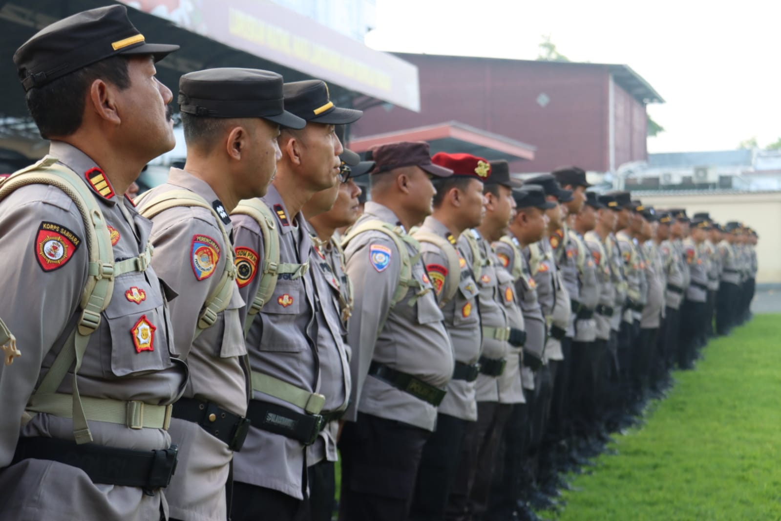 422 Personil Pengamanan TPS Diberangkatkan Polres  Mojokerto Kota