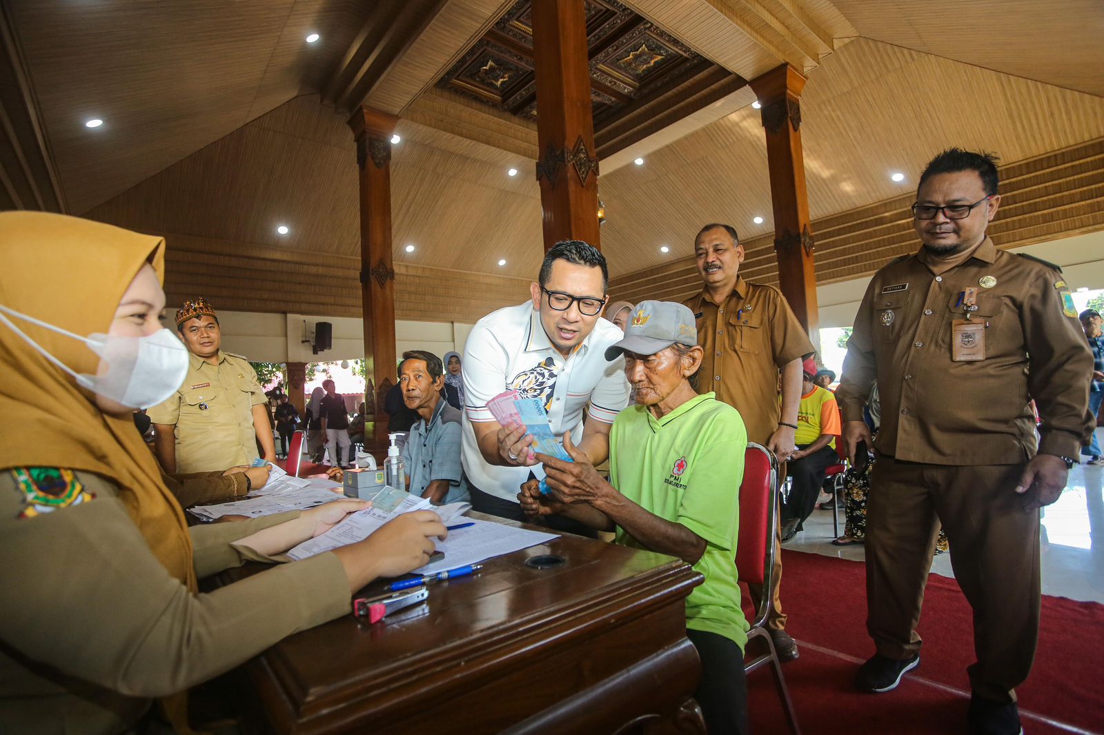 1.961 Kaum Dhuafa Warga Kota Peroleh Bansos dari Pemkot Mojokerto Tanpa Potongan