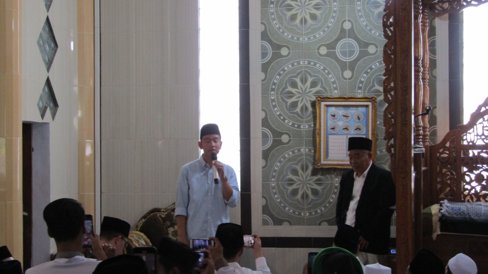 Kunjungan ke Mojokerto, Gibran Rakabuming Bahas Revolusi 5.0 dan Peran Santri di Pondok Pesantren