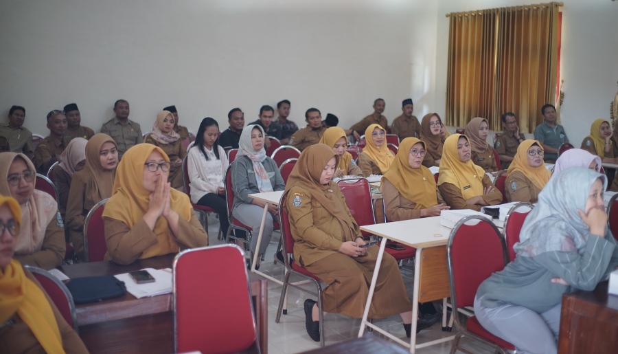 Belajar AI, Puluhan Guru SMAN 1 Pacet Ikuti Program AI Goes to School