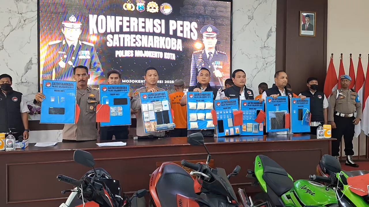 Polisi di Mojokerto Ungkap Kasus Ratusan Narkoba Sabu dan Ribuan Pil Double L