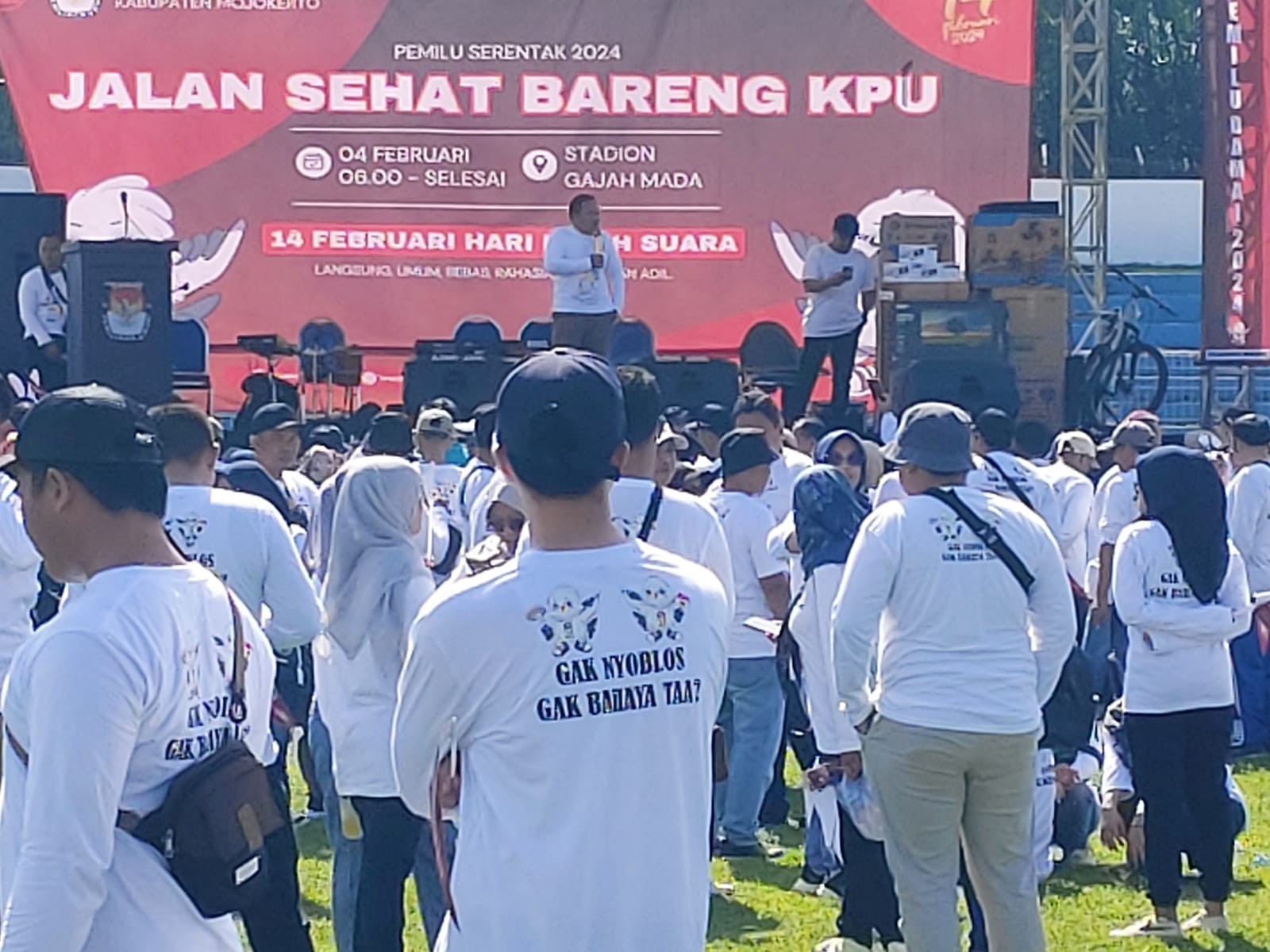Sosialisasi Pemilu, KPU Kabupaten Mojokerto Gelar Jalan Sehat