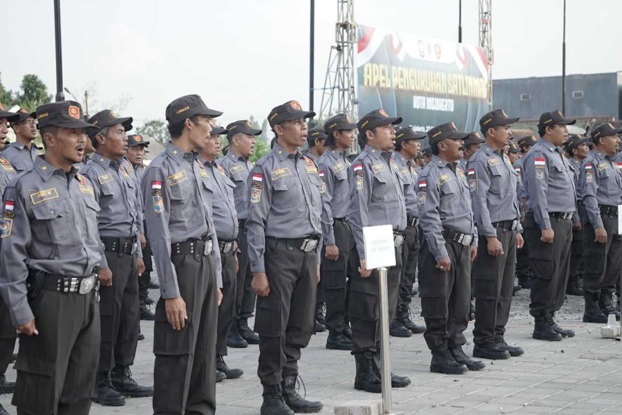 Pemkot Siapkan 896  Satlinmas untuk Pengamanan Pilkada di Kota Mojokerto