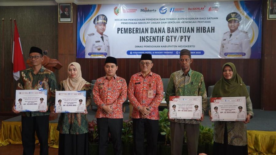  Sebanyak 931 orang Guru SD-SMP Swasta di Wilayah Kabupaten Mojokerto Peroleh Insentif Rp 1,3 Miliar 