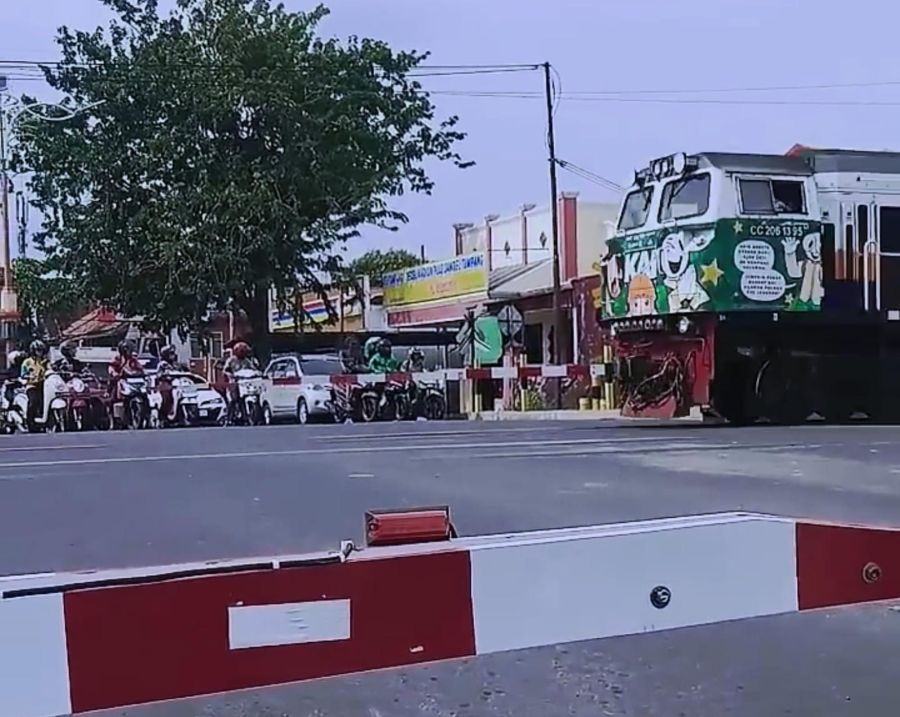 Ada Perbaikan Jalan Perlintasan di Kota Mojokerto, Pengguna Jalan Diimbau Gunakan Jalur Alternatif