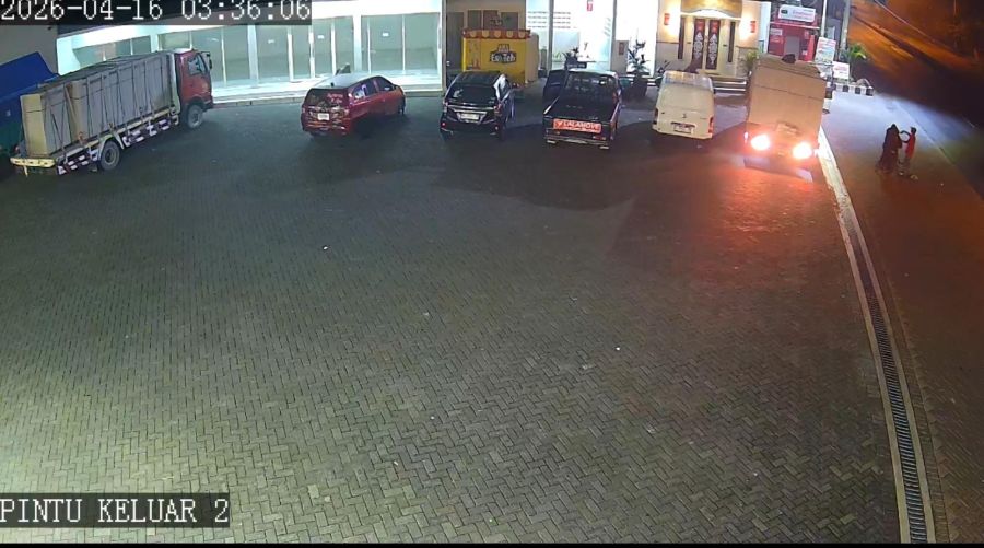 Petugas SPBU di Mojokerto Gagalkan Pencurian Tas, Aksi Terekam CCTV