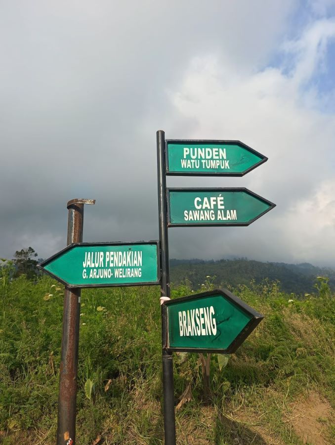 Brakseng, Destinasi Wisata Alam dengan Pesona Hamparan Lahan Pertanian Sayur  dan Bunga