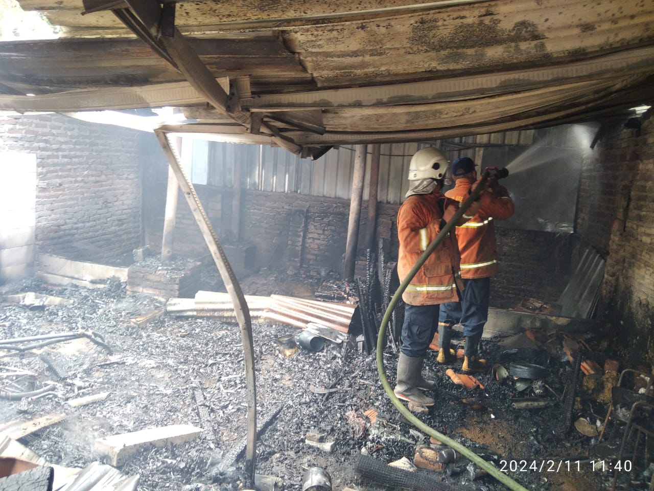 Rumah di Puri Mojokerto Terbakar, 1 Unit PMK Diterjunkan