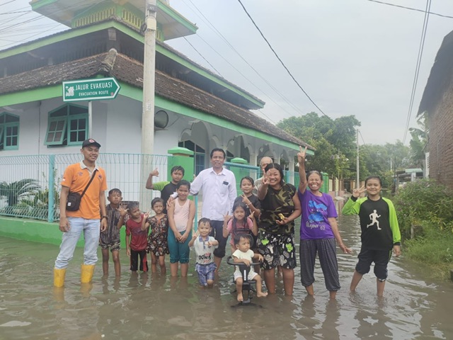 Sungai Meluap Jalan Di Dusun Gembongan Mojosari Tergenang 21 Hektare Sawah Terendam 8587