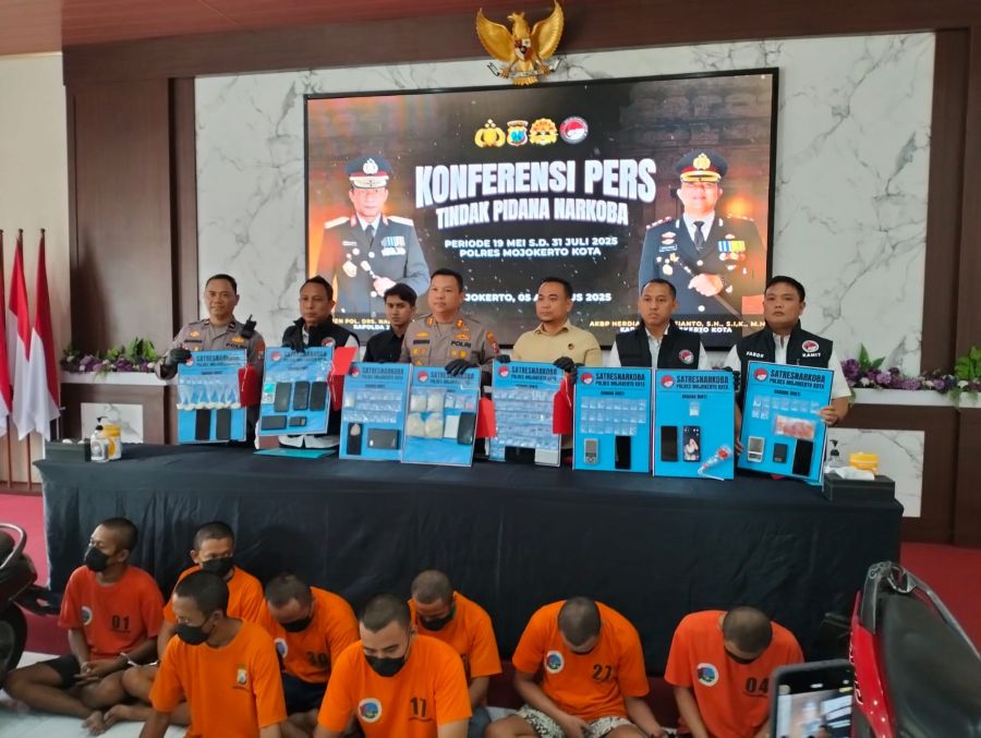 Tangkap 25 Tersangka, Polres Mojokerto Kota Sita Narkoba Senilai Rp367 Juta