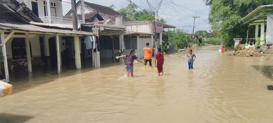 Tiga Desa di Dawarblandong Mojokerto Terendam Banjir Akibat Luapan Anak Sungai Lamong