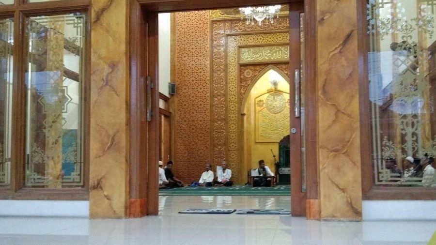 Isi Waktu Jelang Berbuka, Warga Bicak, Mojokerto Ikuti Kajian Ramadan Qalbu di Masjid Al-Mubarok
