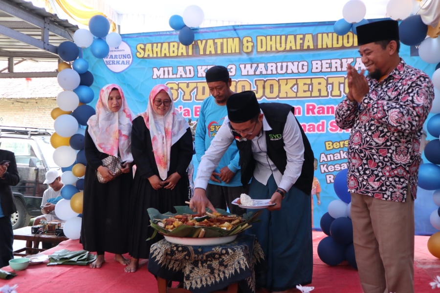 Meriah! Puncak Milad ke 3 Warung Berkah SYD Mojokerto Santuni 100 Anak Yatim