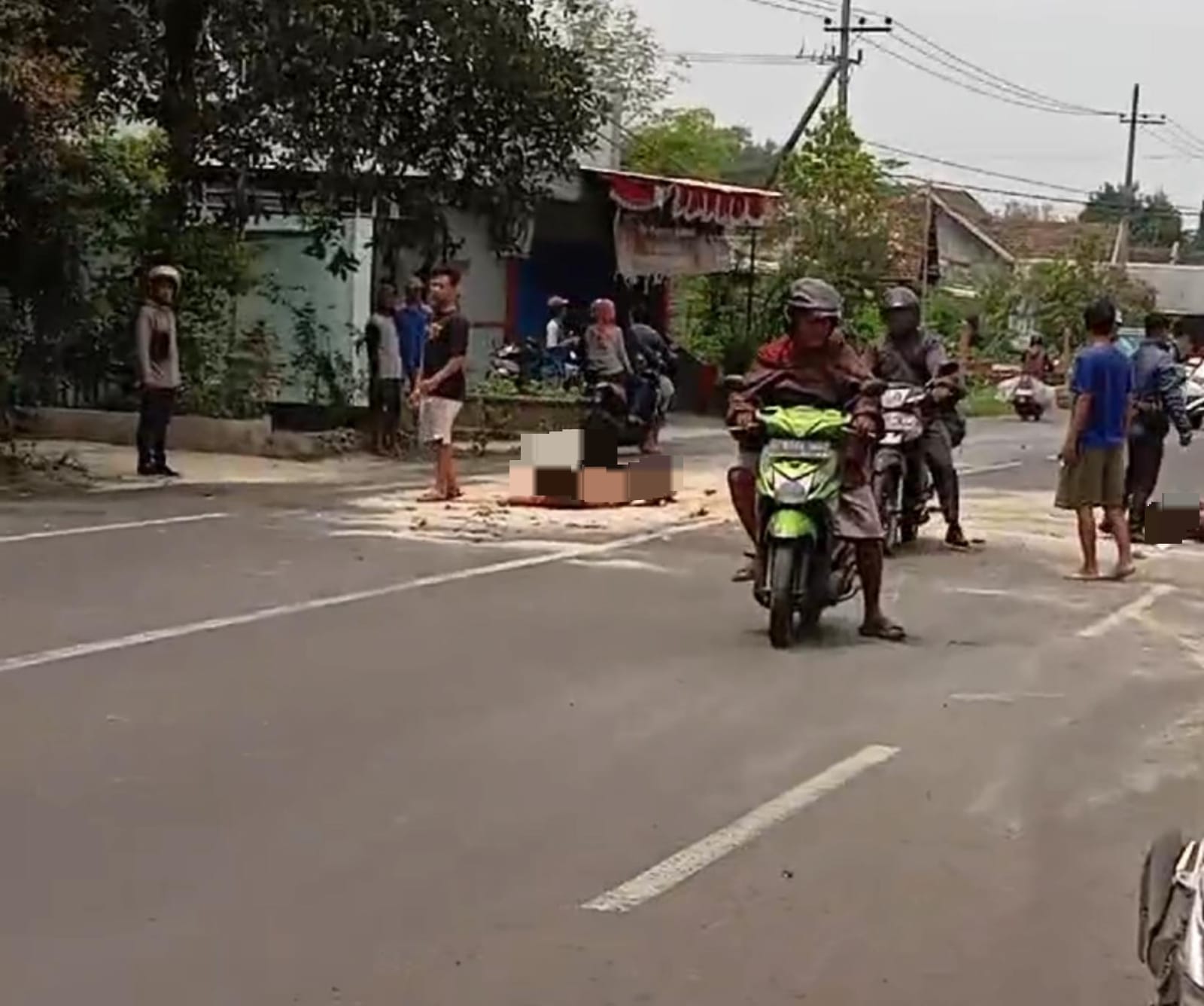 Tiga Kendaraan Terlibat Kecelakaan di Kutorejo Mojokerto, Satu Tewas dan Dua Luka - luka