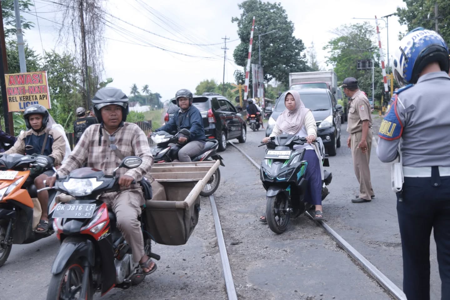 Pemkab Jember Tangani Perlintasan KA Pecoro, Rawan Kecelakaan dan Sebabkan Macet Parah