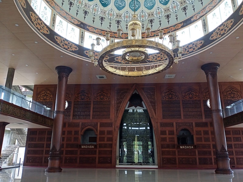 Masjid Agung Darussalam Mojokerto, Perpaduan Arsitektur Majapahit dan Arabia 