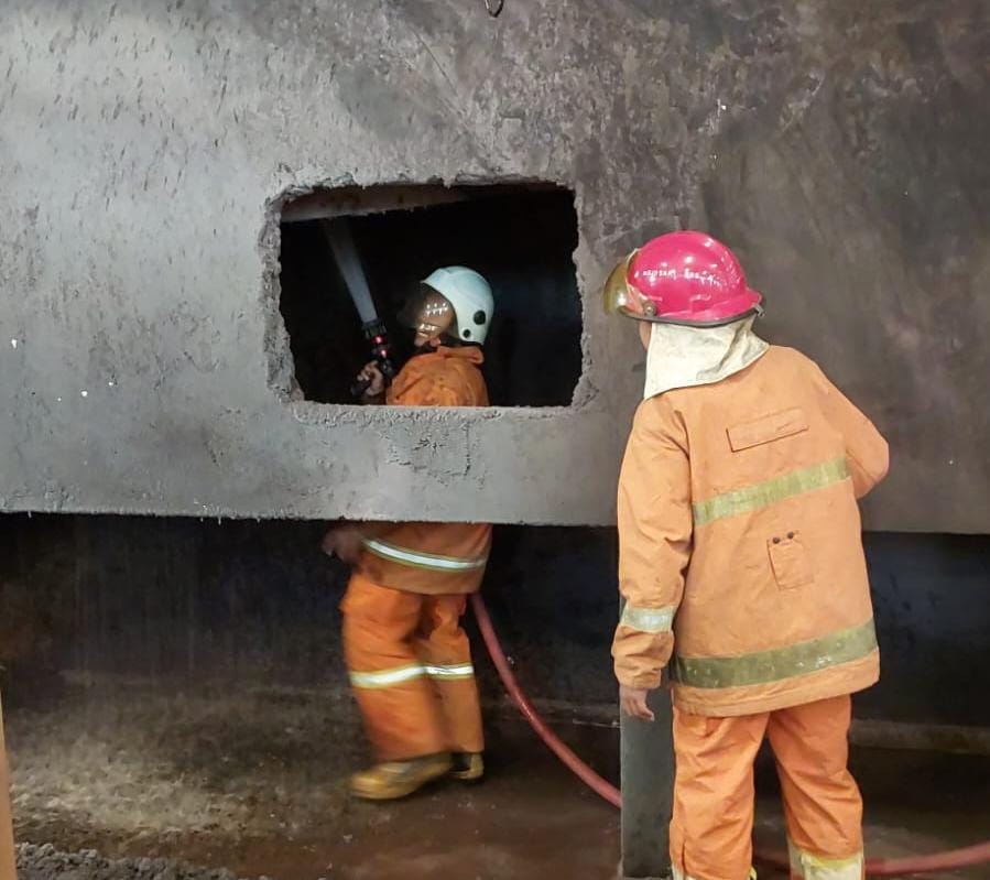 Mesin Blower di Pabrik Kayu Mojokerto Terbakar, Dua Unit PMK Dikerahkan