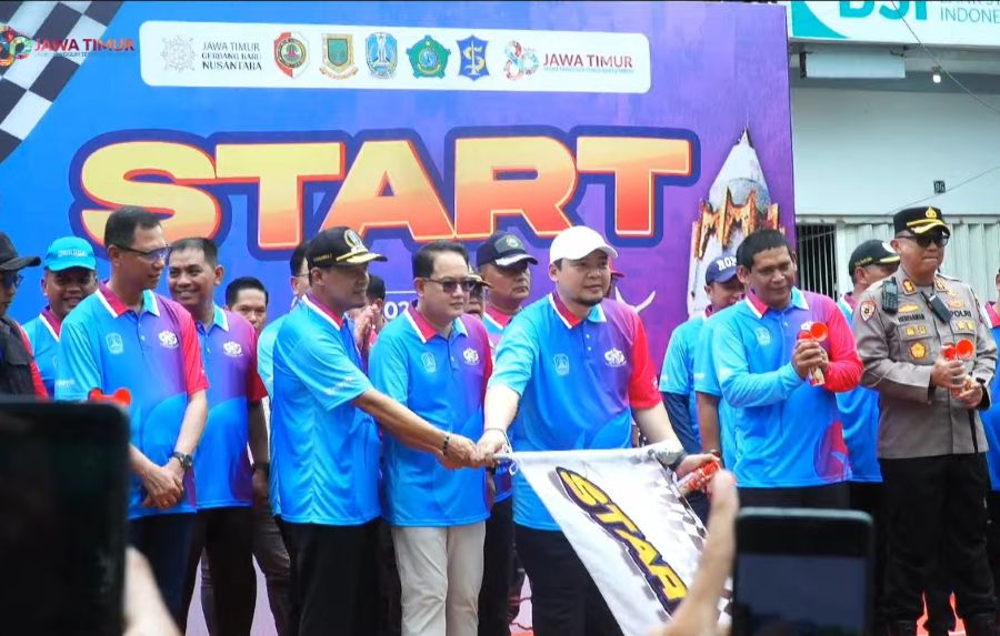 6.734 Peserta Ramaikan Gerak Jalan Perjuangan Mojokerto-Surabaya 2025