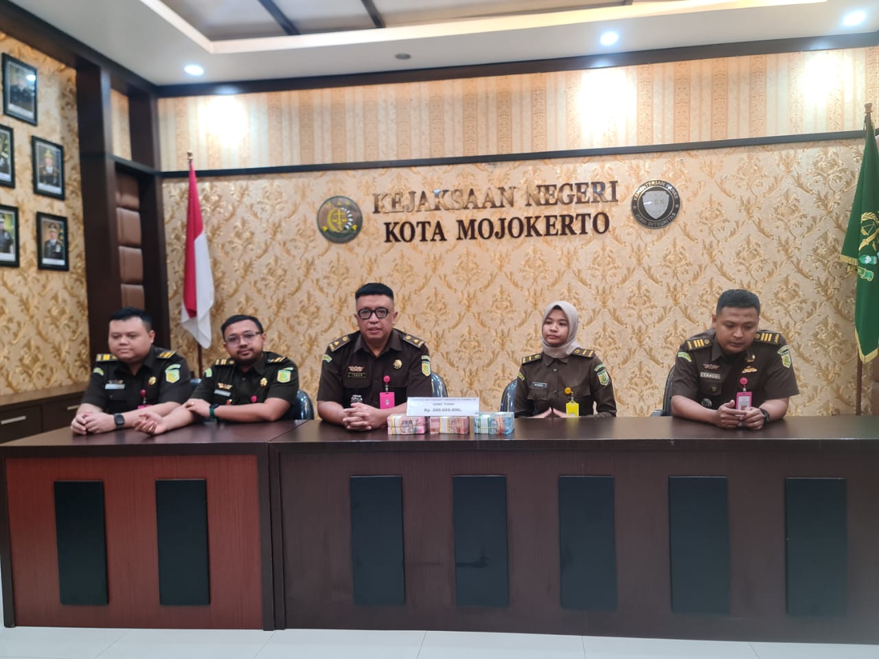 Uang Kerugian Negara Rp 200 Juta dari Kasus Korupsi BPRS Kota Mojokerto Disetorkan Kejari ke Kas Negara