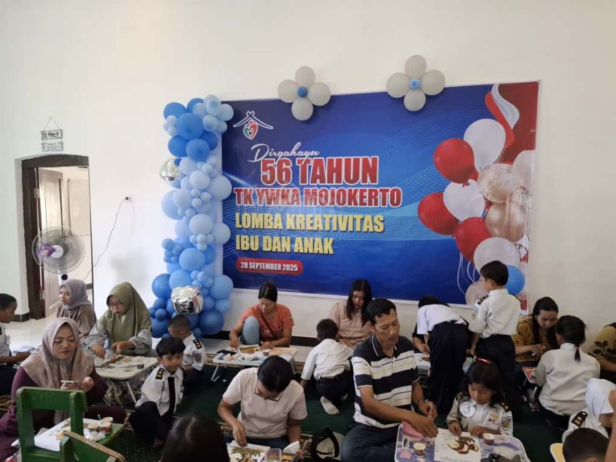 Peringati Ulang Tahun ke 56, TK YWKA Gelar Lomba Lomba Kolase Antar Orang Tua Siswa