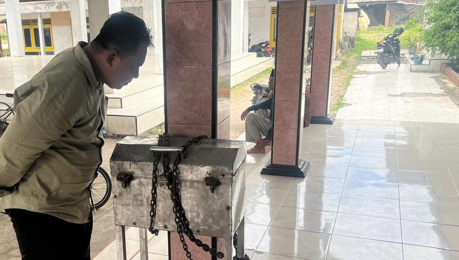 Nekat, Aksi Dua Pria Bobol Kotal Amal Musala di Mojokerto Digagalkan Warga