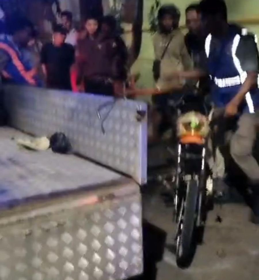 Satu Tewas dalam Kecelakaan Berboncengan Tiga Motor Tabrak Mobil di Kota Mojokerto