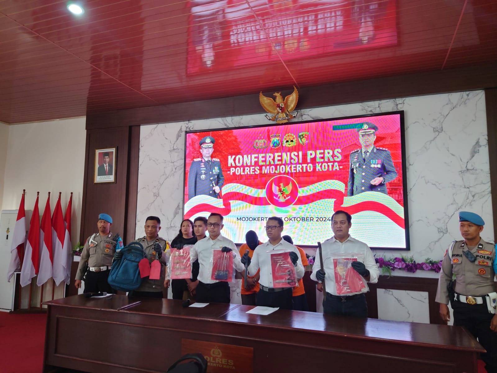 Dua Perantau Asal Sulawesi Selatan Ditangkap Saat Mencuri di Dealer di Mojokerto