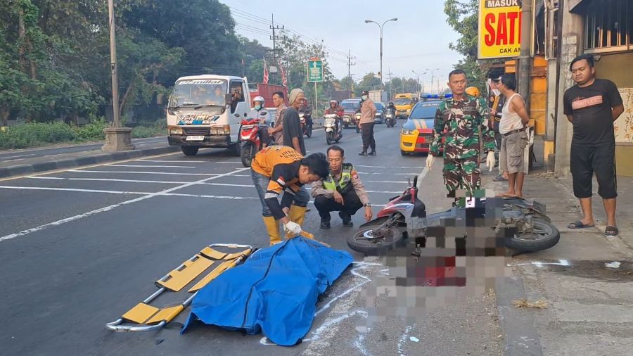 Pemotor Asal Jombang Tewas di Jalan Nasional Trowulan, Diduga Korban Tabrak Lari 