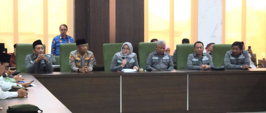 Santri dan Alumni Lirboyo Mojokerto Datangi DPRD, Desak Chairul Tanjung Minta Maaf Secara Terbuka