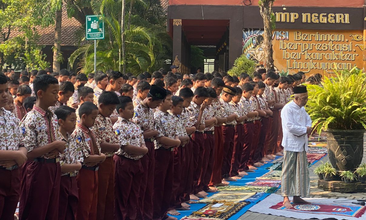 Ribuan Siswa di Kota Mojokerto Salat Istisqa Minta Hujan