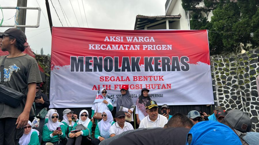 Ribuan Warga Prigen Turun ke Jalan, Tolak Proyek Real Estate di Lereng Arjuno