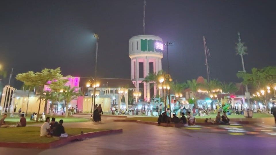 Alun-Alun Pasuruan dan Makam Mbah Hamid, Ikon Kota yang Tak Pernah Sepi Pengunjung