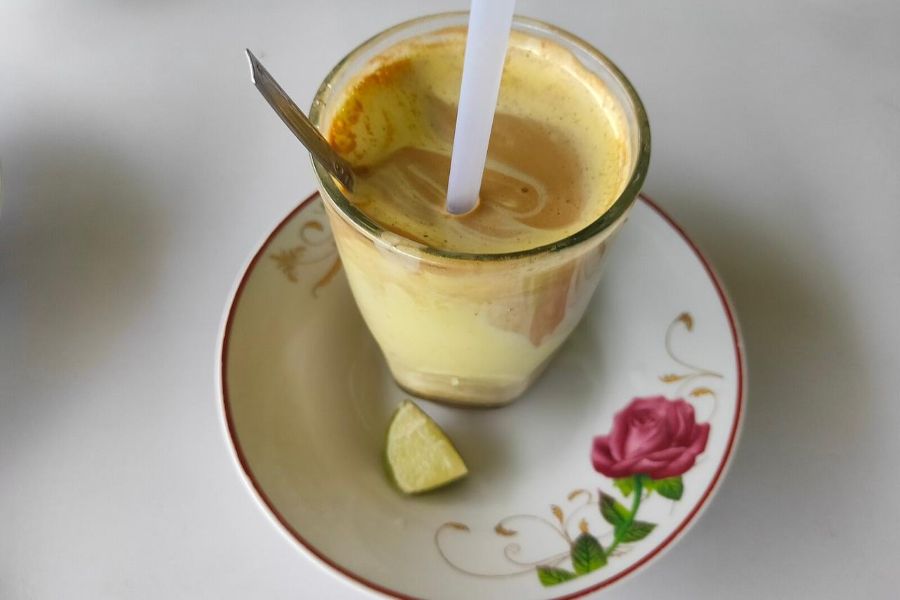 Teh Talua, Perpaduan Teh dan Telur yang Nikmat dan Berkhasiat