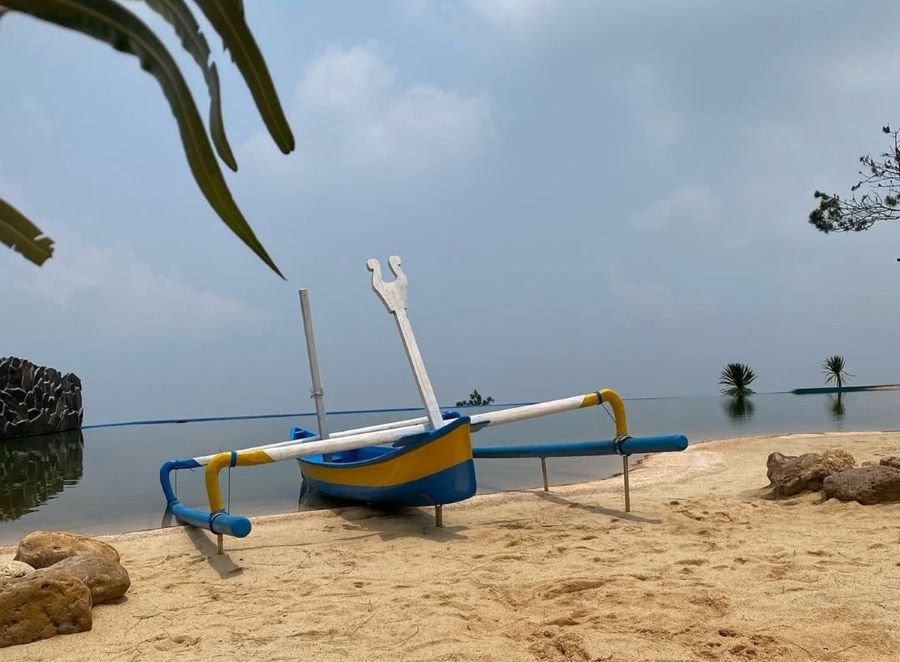 Aone Trawas Mojokerto,  Wisata Pantai di Atas Awan yang Viral 