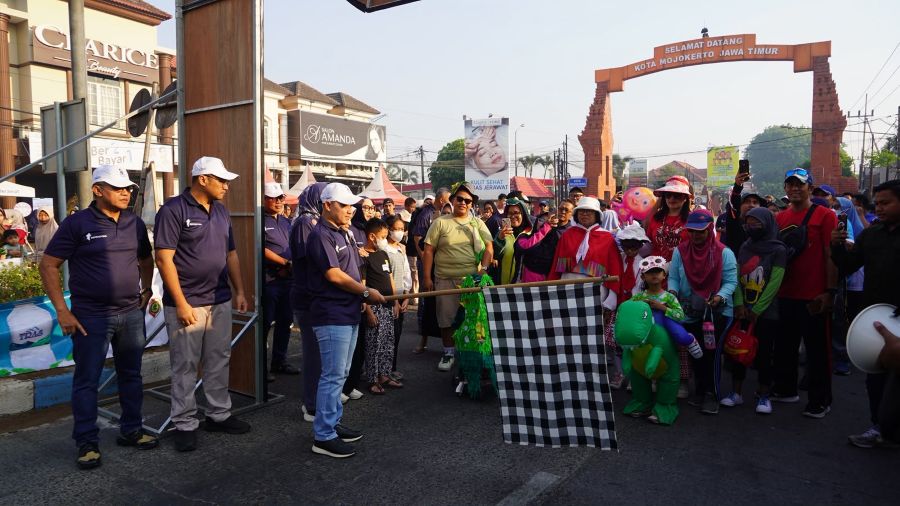 CFD Peken Wilwatikta Ramai, Gus Barra Ajak Warga Sehat Sambil Quality Time Keluarga