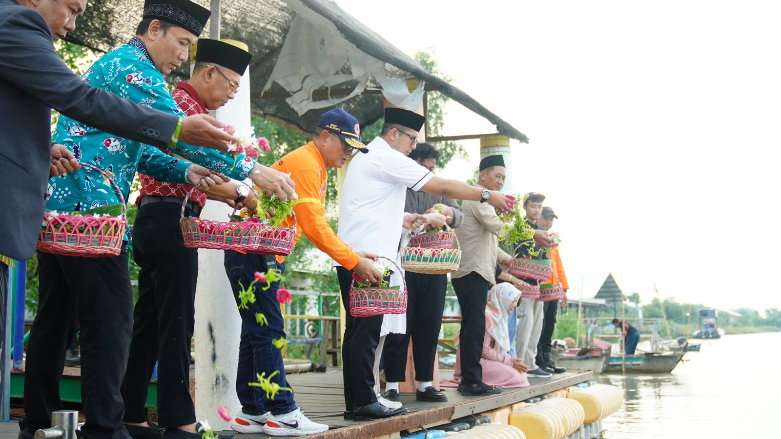 Pencarian Ari Budi Yuwono Berakhir, Pj Wali Kota Mojokerto Salat Ghaib dan Tabur Bunga