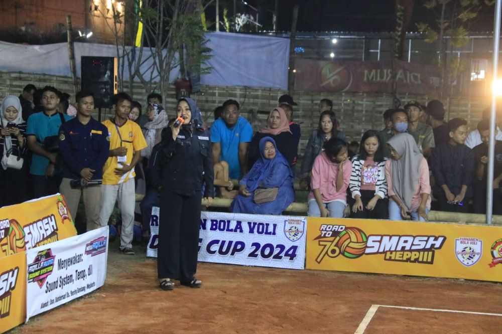 Bupati Mojokerto Buka Turnamen Bola Voli Gondang Cup 2024