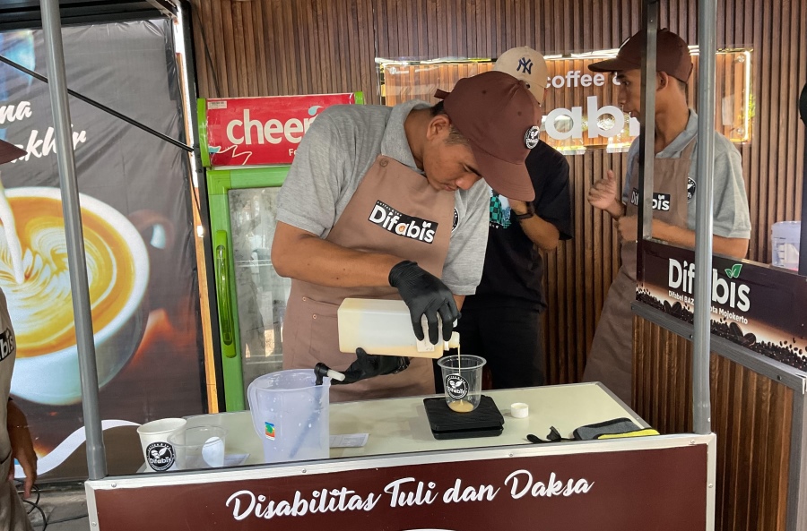 Difabis Coffee, Bukan Warung Kopi Biasa, Dikelola Siswa Difabel