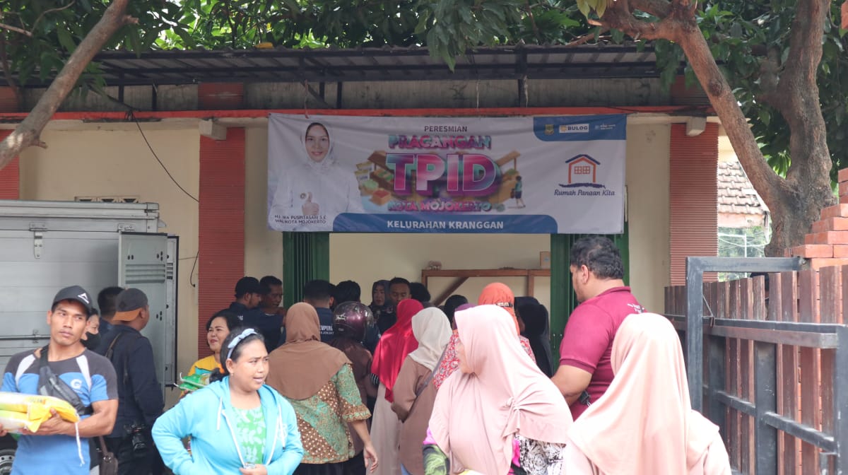 Wali Kota Mojokerto Resmikan TPID Pracangan dan Lakukan Sidak Harga Bahan Pokok