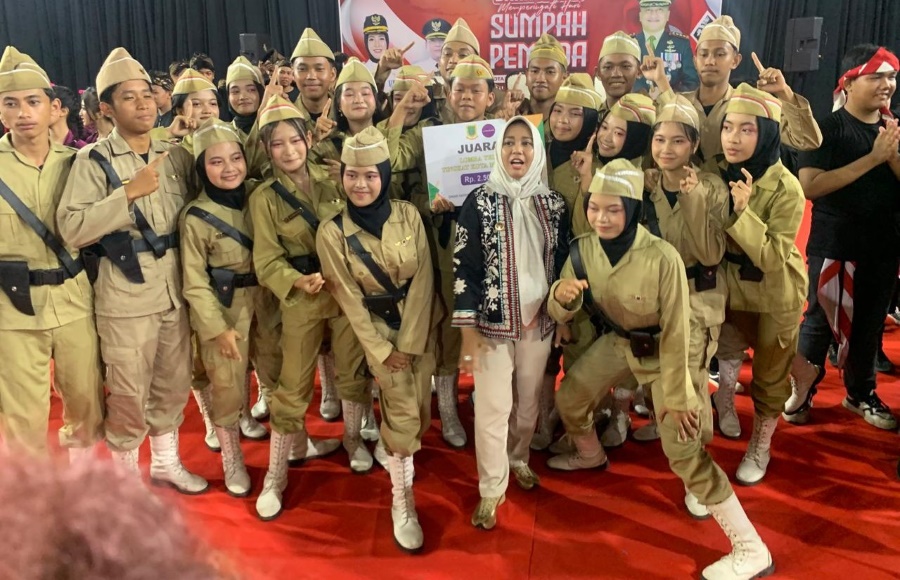 Sarasehan Kepemudaan Kota Mojokerto, Ning Ita Dampingi Danrem 082/CPYJ Jelaskan Proxy War