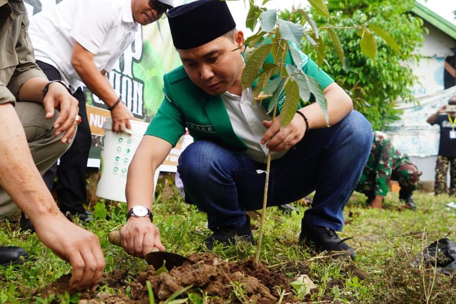 GP Ansor Kabupaten Mojokerto Tanam 1.000 Pohon, Bupati Albarra :Tanam Pohon Sama dengan Shodaqoh Bumi
