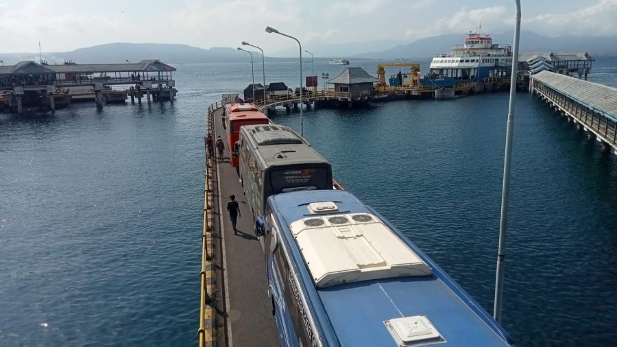 Sikapi Antrean Panjang di Penyeberangan Ketapang-Gilimanuk, Gubernur Khofifah Kirim Surat ke Kemenhub.