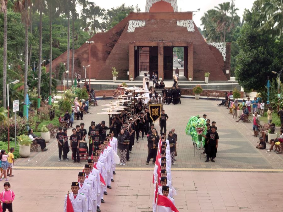 Pertama Kali, Kirab 12 Pataka Majapahit Warnai Rangkaian Hari Jadi Ke-107 Kota Mojokerto