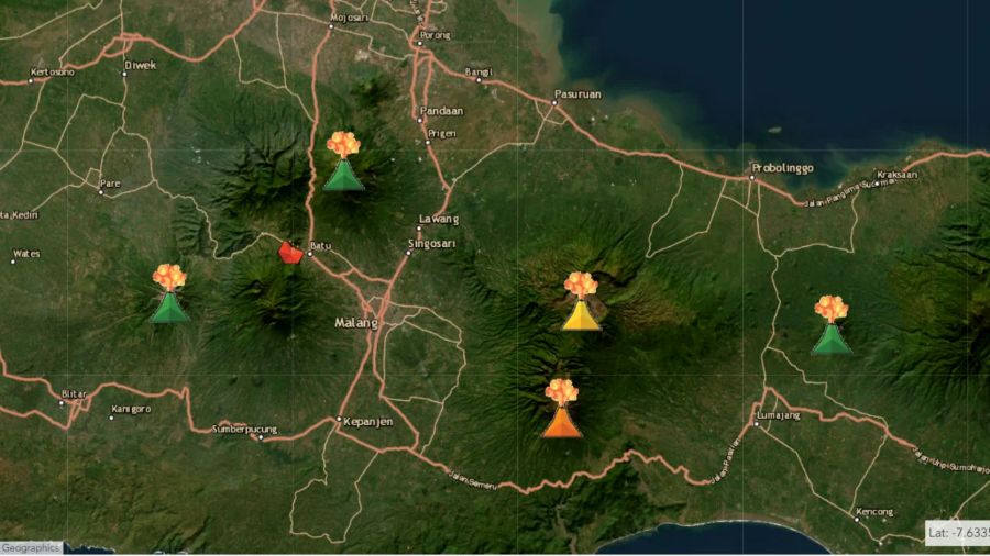 Semeru Masih Siaga, Warga Diminta Waspada Lahar dan Awan Panas