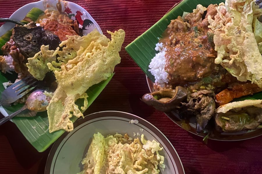 Kuliner Malam di Kota Mojokerto : The Legend of ''Pecel Samudra Majapahit''