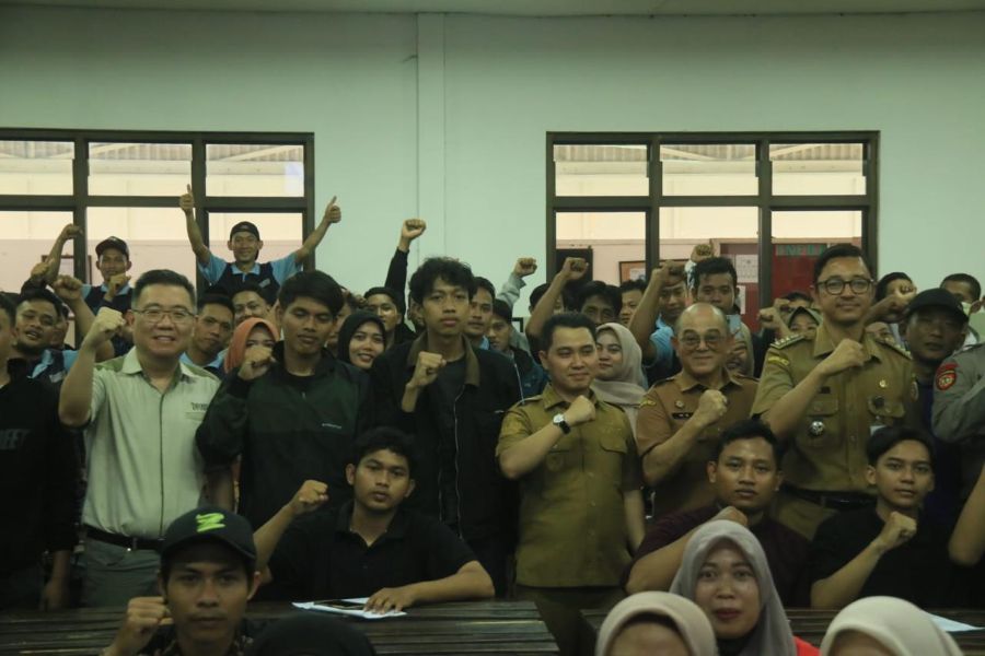 888 Buruh Pabrik Rokok di Ngoro Terima BLT DBHCHT Rp 1 juta per Orang